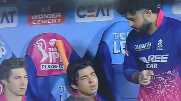 RR captain seen speaking to dejected Sooryavanshi after dismissal. (ScreenGrab: JioHostar) Vaibhav Sooryavanshi, Riyan Parag, GT vs RR, IPL 2026