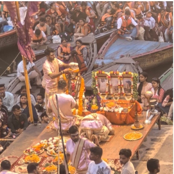 Chinese envoy witnesses Ganga aarti in Varanasi, highlights India-China connect