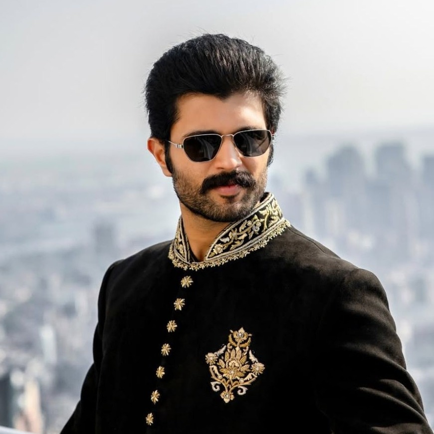 Vijay Deverakonda congratulates Suriya after Karuppu opens to overwhelming response