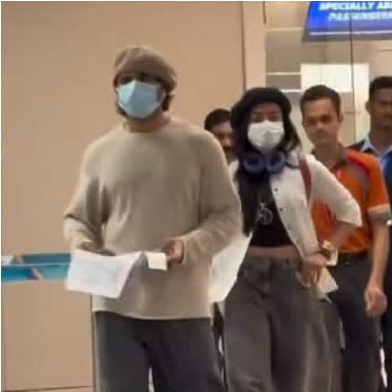 Vijay Deverakonda-Rashmika Mandanna airport appearance sparks buzz over his pendant