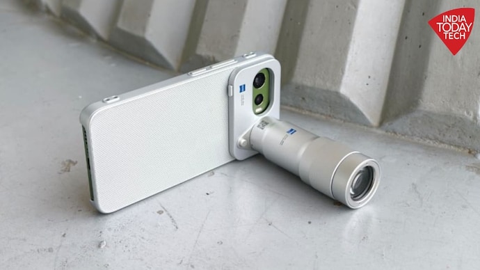 The Vivo X300 FE is a good phone for camera lovers. Vivo X300 FE