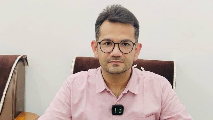 Who is Shashikant Suthar, Chemistry teacher who helped blow open NEET leak scandal?