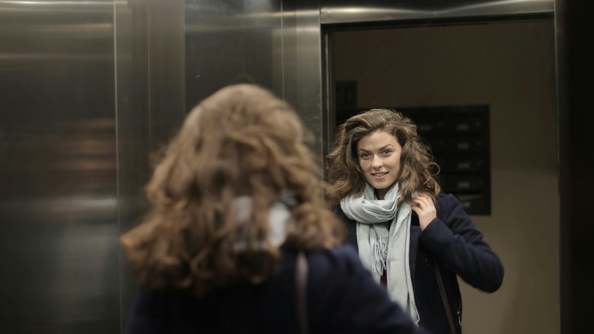 Why do lifts have mirrors? The real reason goes beyond appearance