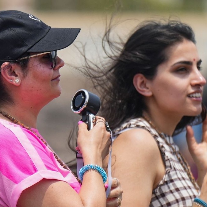 Split Sunday: Heatwaves up North India, storms down South