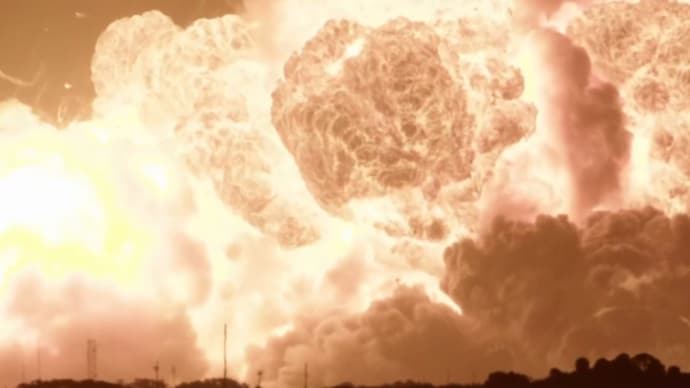 A fireball engulfs Blue Origin's Launch Complex 36 in Cape Canaveral, Florida, on May 28, 2026, as the New Glenn rocket is destroyed during a static fire test. (Photo: X/@SpaceflightNow)