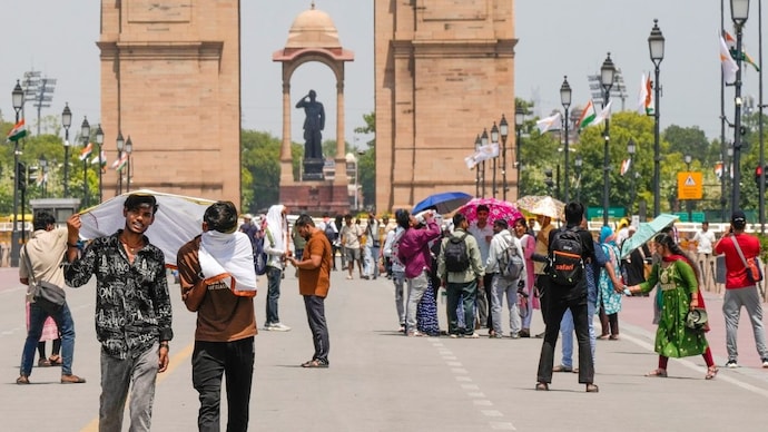 A humid afternoon in New Delhi, where the heat index touched 51.3 degrees Celsius on June 28, the season's highest. (Photo: PTI) A humid afternoon in New Delhi, where the heat index touched 51.3 degrees Celsius on June 28, the season's highest. (Photo: PTI)