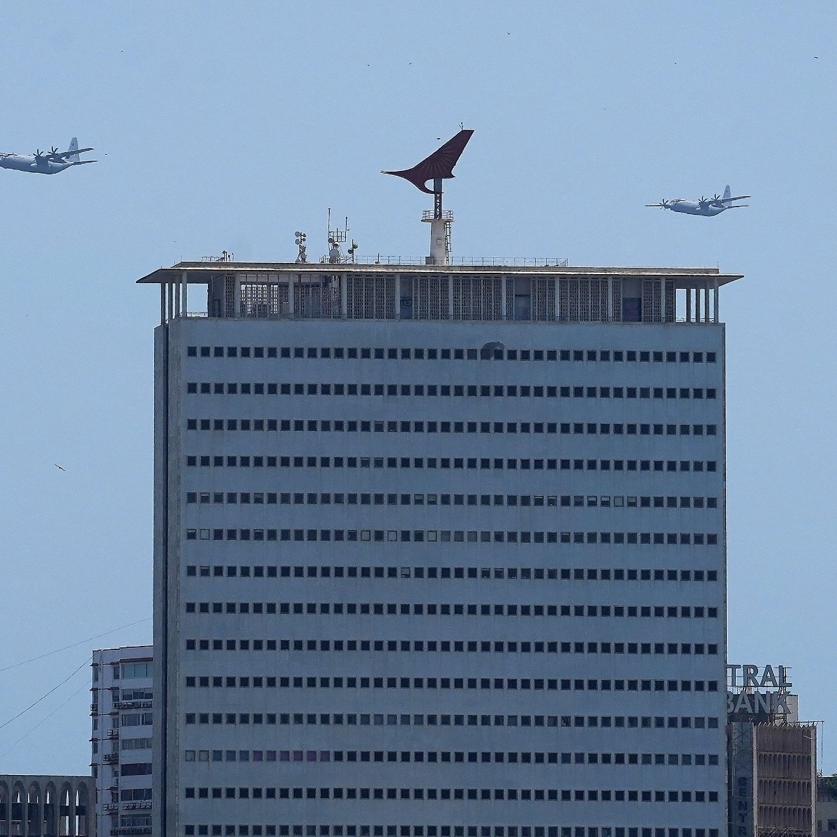 Maharashtra govt buys Mumbai's landmark Air India building for Rs 1,601 crore