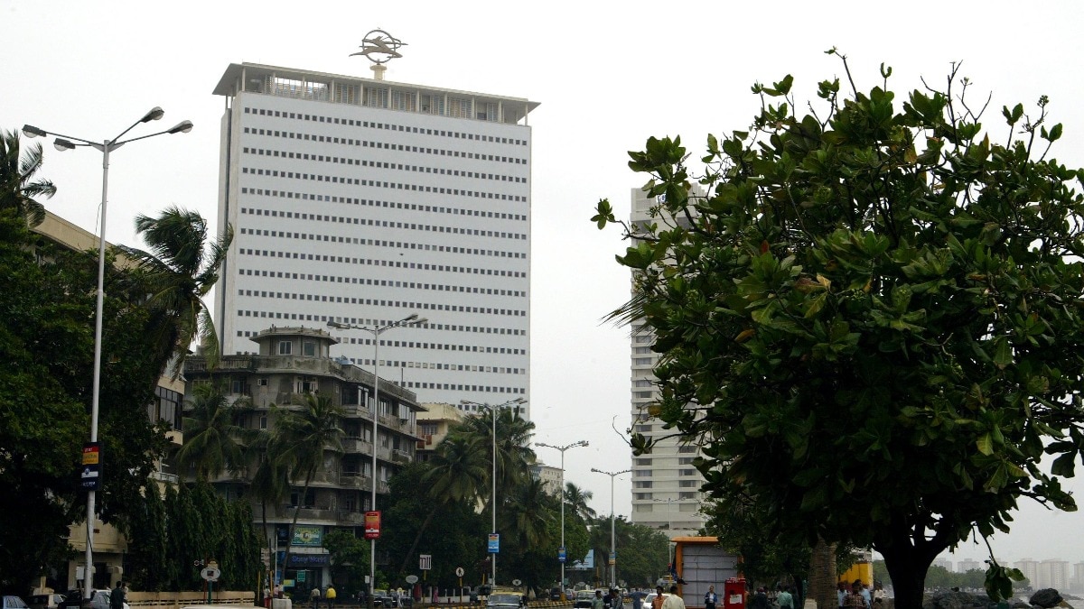 Maharashtra govt buys Mumbai's landmark Air India building for Rs 1,601 crore