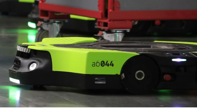 Amazon Proteus warehouse robot can take instructions from workers in English . (Photo: Amazon) Amazon has unveiled a new Proteus warehouse robot that can take plain-language instructions from workers