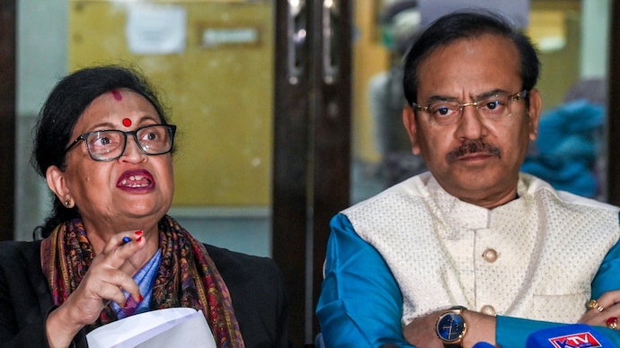 Amid rebellion, ex-Sports Minister Aroop Biswas writes to HDFC Bank seeking control over TMC finances