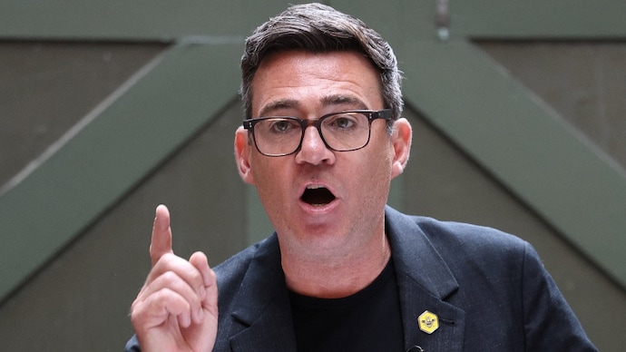 Andy Burnham, British member of parliament (MP) for Makerfield, delivers a speech in Manchester. (Photo: Reuters)