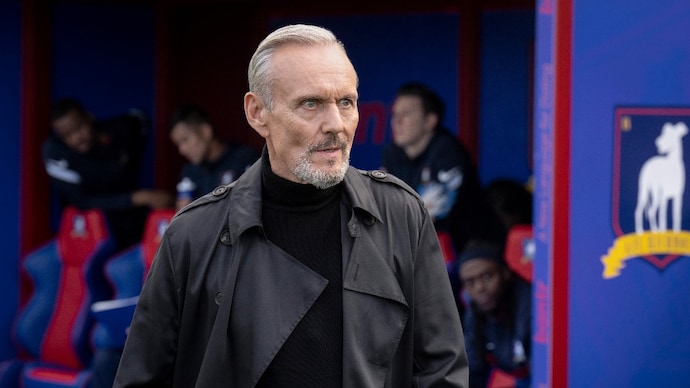 Actor Anthony Head dies at the age of 72. (Photo credit: Getty Images) anthony head