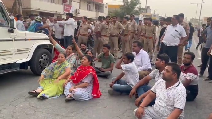 The murder of trader Sohanlal Agrawal and his son, Vikas Agrawal, triggered widespread outrage across the area. Baghpat Murders