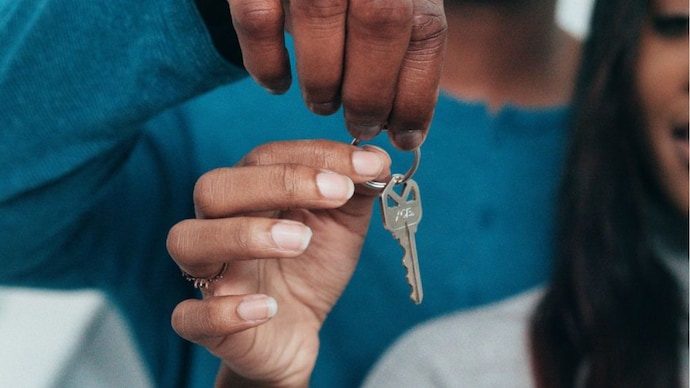 Bengaluru landlord’s Rs 2.4 lakh deposit demand from tenant sparks debate online