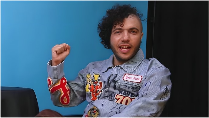 Benny Blanco debuts new hair look