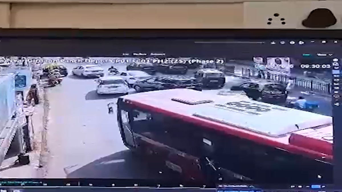 Video: Mumbai local bus goes out of control, kills 22-year-o