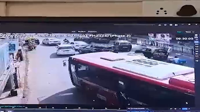 BEST bus turns into runaway wreck in Mumbai. BEST bus turns into runaway wreck in Mumbai.