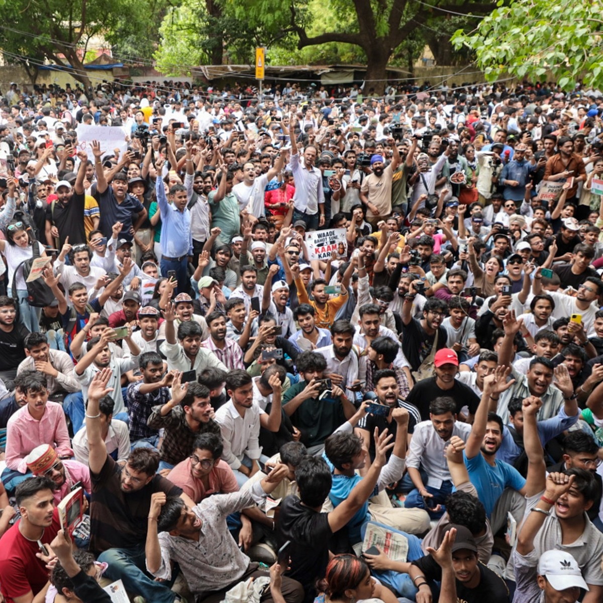 Cockroach party rally draws students to Jantar Mantar; Wangchuk backs protest