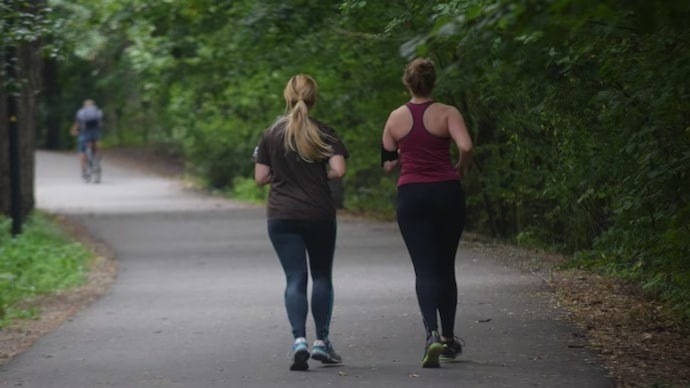 What happens to your body when you walk 10,000 steps a day? (Photo: Pixabay)