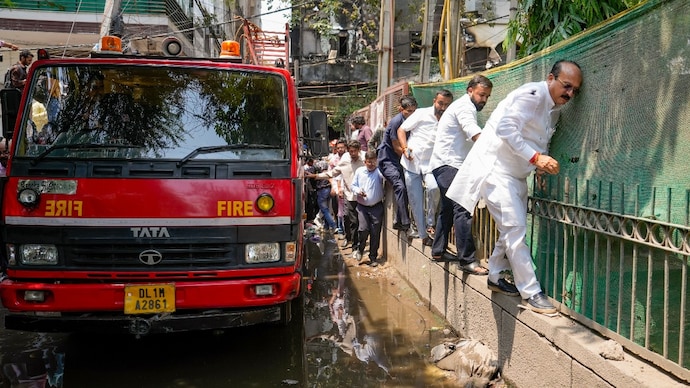 Delhi minister Ashish Sood at the site in Malviya Nagar, Delhi Delhi Malviya Nagar fire