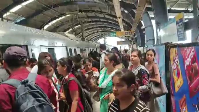 The passengers of the metro train were evacuated following the abrupt braking. Delhi metro