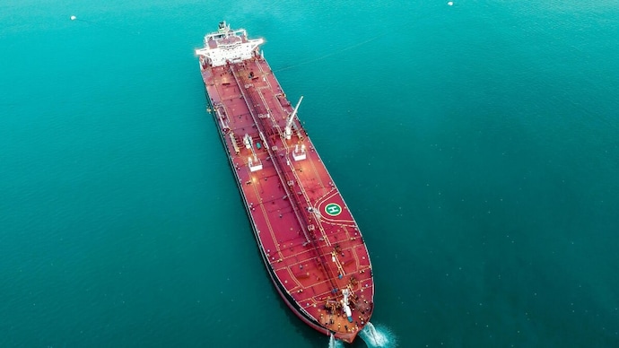 India summons US envoy over attack on tanker with Indians onboard off Oman. (Photo: Representative) 22 अप्रैल को मुंबई पहुंचने वाला है 'देश गरिमा' जहाज (Photo: Representative)