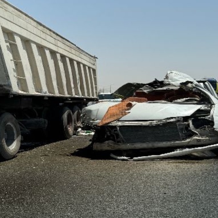 Several Indian workers killed in Dubai as minibus rams broken-down truck