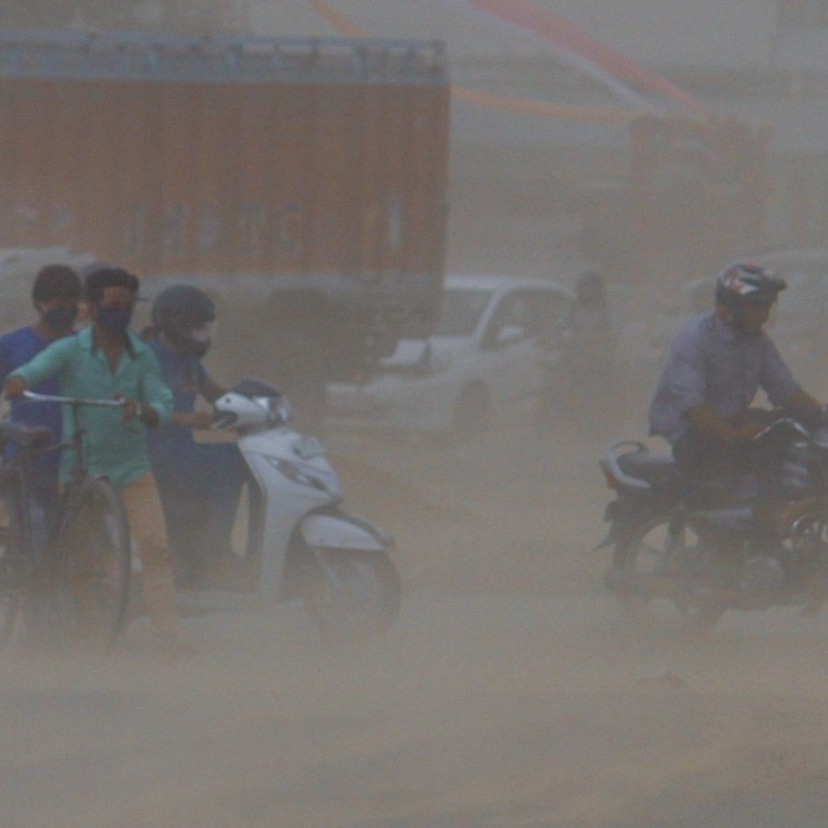 Dust storm batters Delhi as Palam records 120 kmph winds