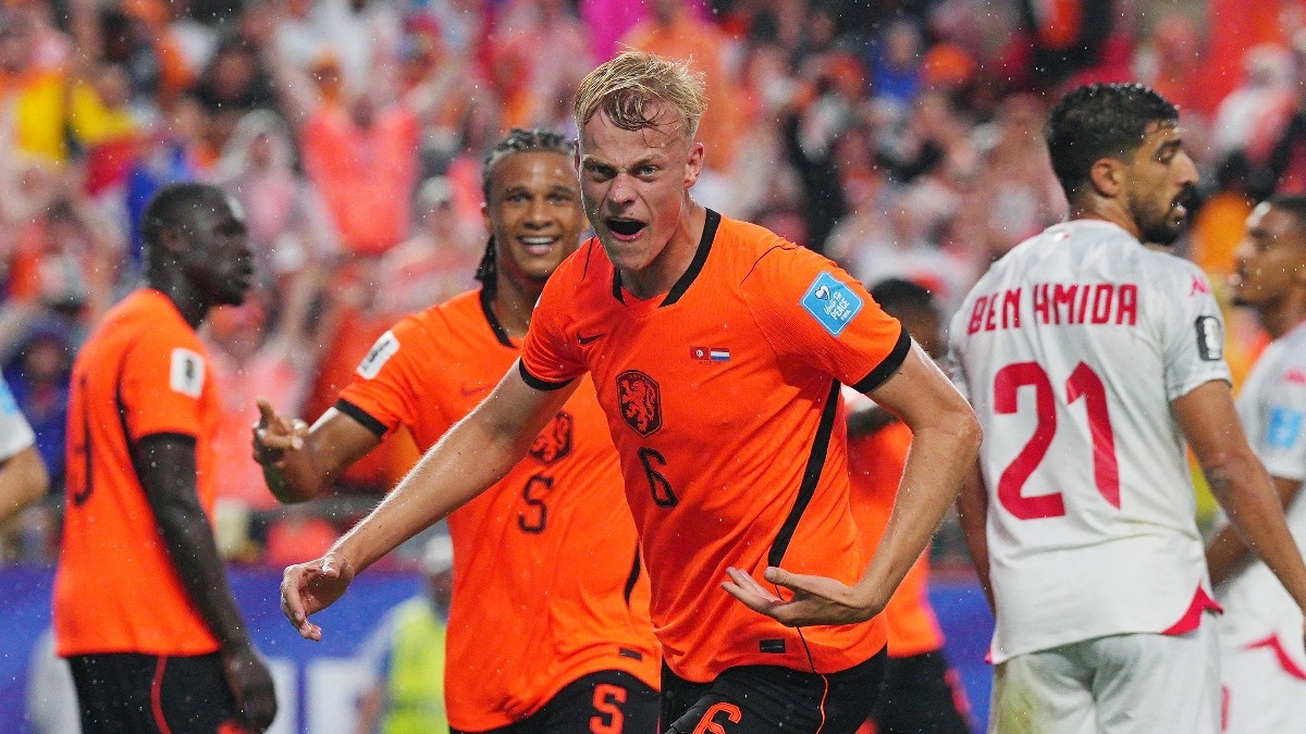 FIFA World Cup: Netherlands beat Tunisia to top Group F as Japan and Sweden reach knockouts