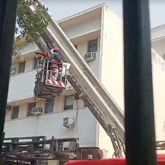 Fire breaks out at Education Ministry office building in Delhi's ITO