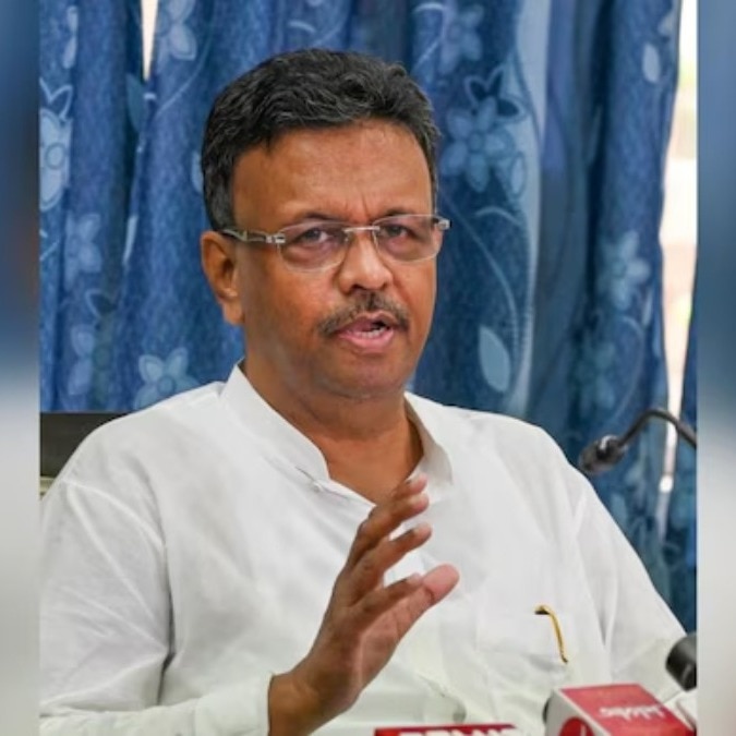 Firhad Hakim resigns as Kolkata Mayor after TMC supremo Mamata Banerjee’s nod