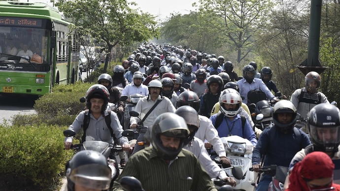 Four-wheelers may dominate the conversation around electric mobility, but motorcycles actually dominate Delhi's roads. (Image: Getty)
