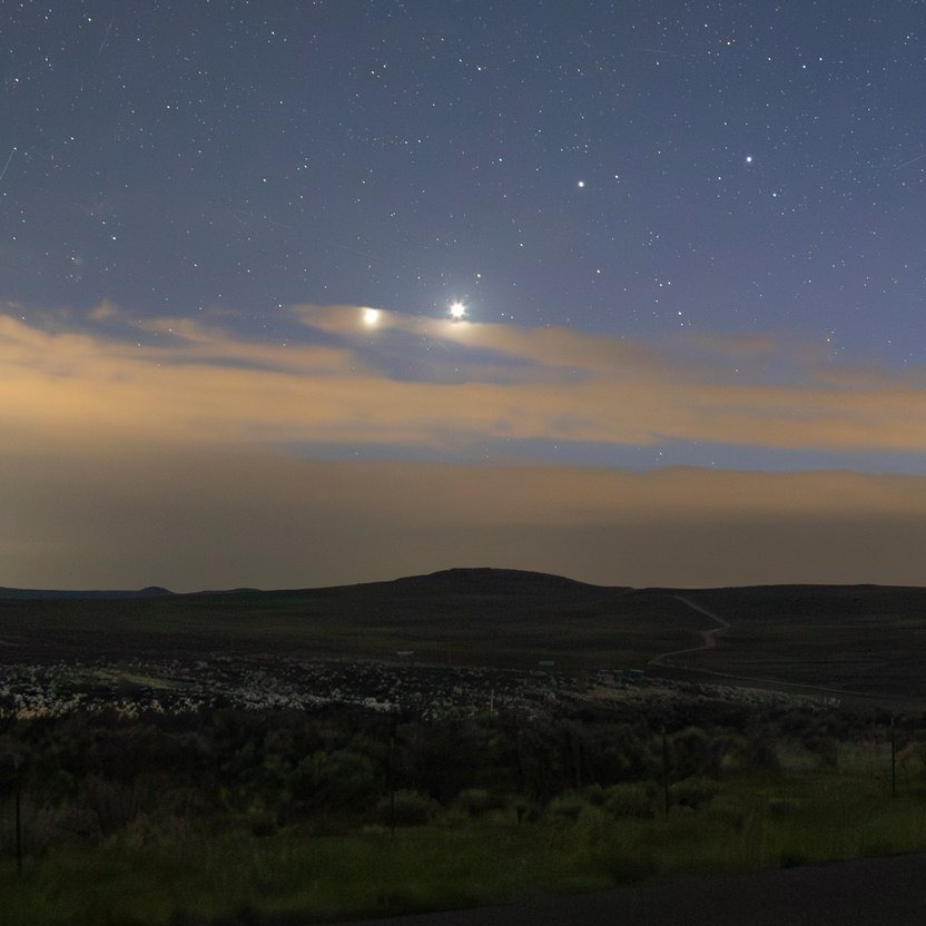 Watch: Jupiter and Venus captured sinking down the horizon together
