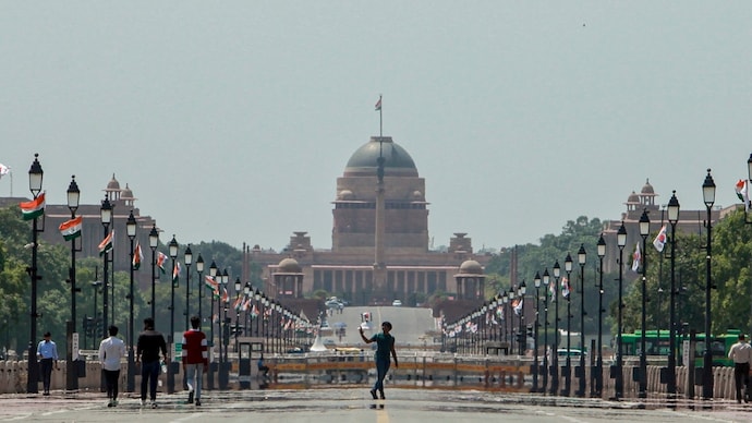 Heatwaves to begin today, Delhi on yellow alert. Will your state face the heat?