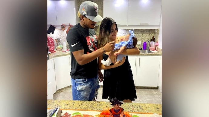 Hector Bello, who plays for the Martimo de La Guair football club, lost his wife in the recent earthquakes in Venezuela. (Photo: hectorbello_02/Instagram) Hector Bello