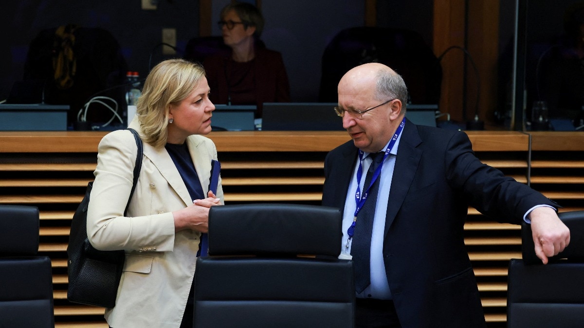 EU moves to curb reliance on US Big Tech with new laws