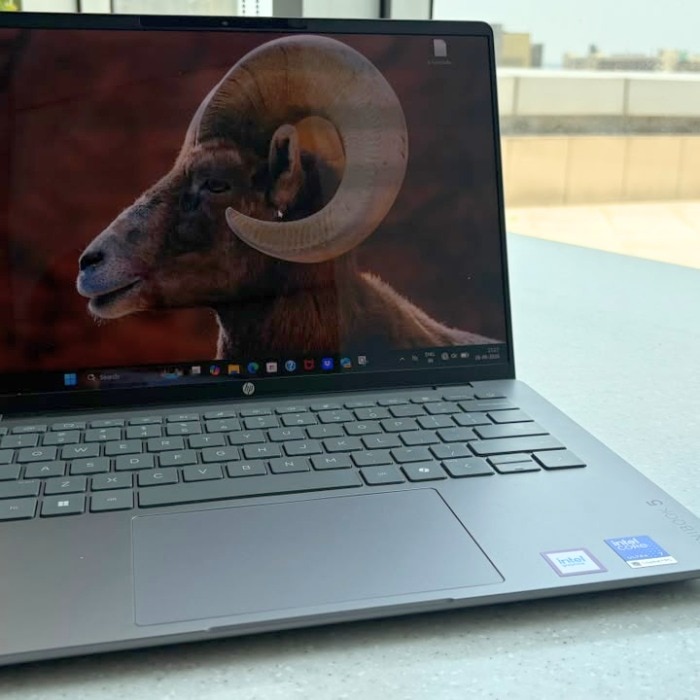 HP OmniBook 5 review: Lightweight, big battery and built for getting work done