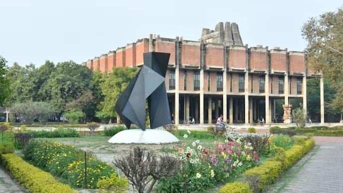 IIT Kanpur hires teen hacker Nisarga, who exposed flaws in CBSE's OSM portal