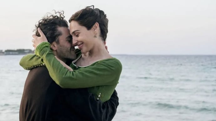 A still from Oscar Isaac and Gal Gadot's Netflix drama, In the hand of Dante. (Credit: Netflix) In the Hand of Dante review: Oscar Isaac, Gal Gadot ambitious drama loses its grip