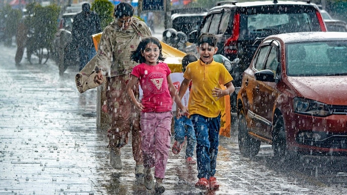 India's monsoon has begun advancing. But will it stall again?