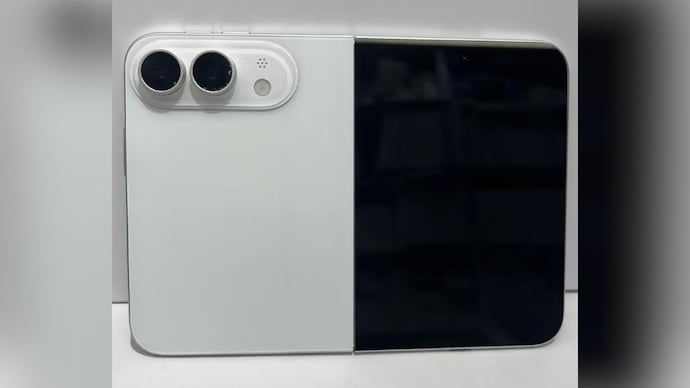 A leak claims that this is the dummy unit of the rumoured foldable iPhone. (Photo: X/@SonnyDickson)