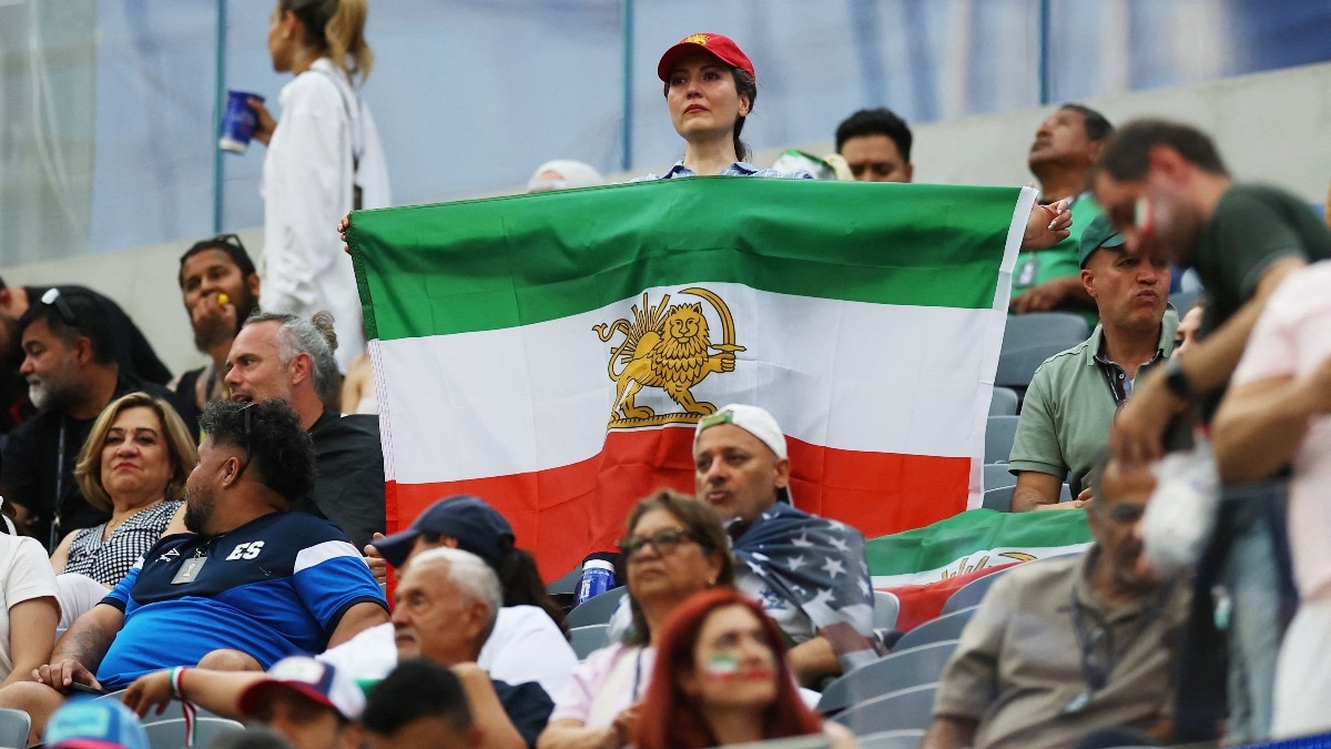 iran flag 160144151