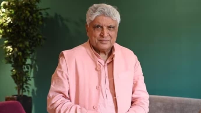 Javed Akhtar engaged with a troll over the veteran's remarks on United States President Donald Trump. Javed Akhtar hits back at troll over Islamophobic comment, calls himself an atheist