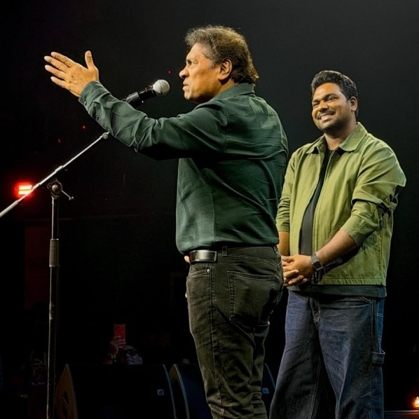 Comic Zakir Khan watches in awe, bows and hugs Johnny Lever at Papa Yaar show