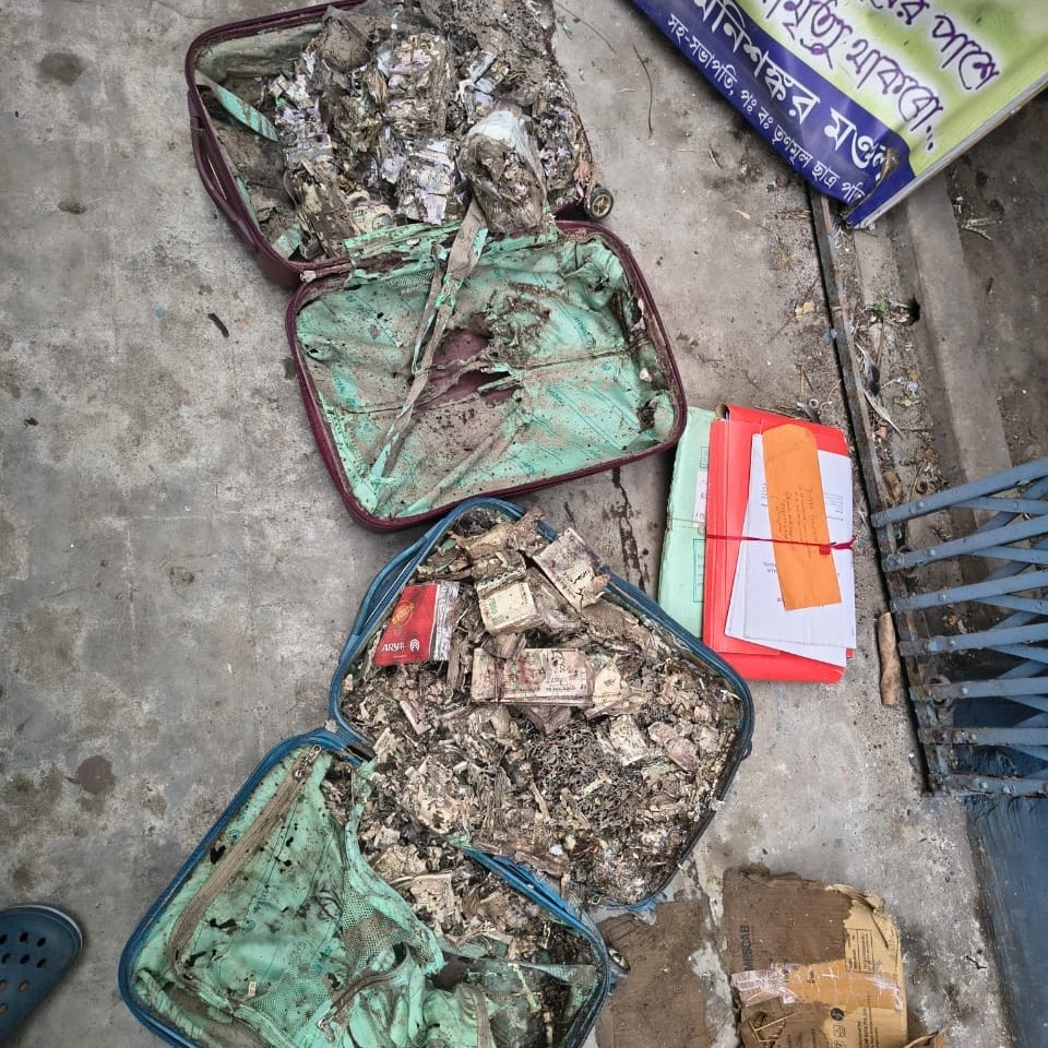 Termite-damaged cash worth Rs 1 crore found in Kolkata college room