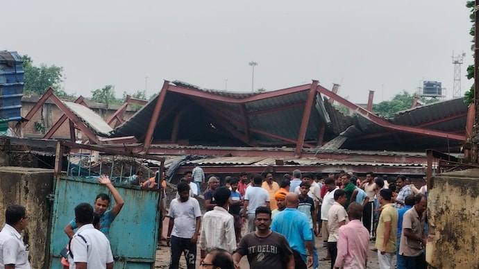 Kolkata factory shed collapse