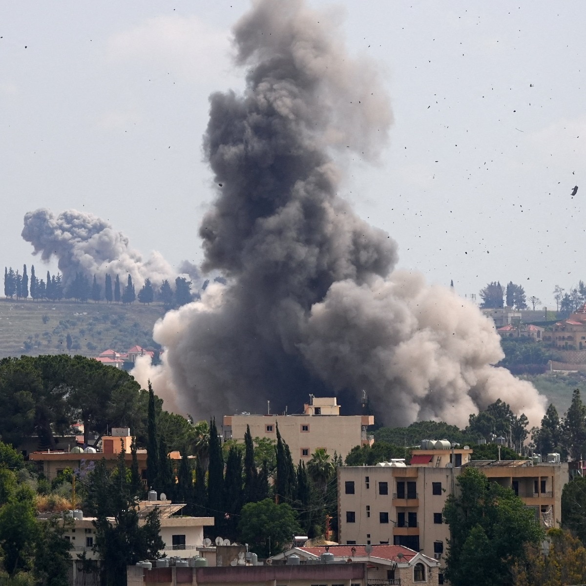 Israel, Hezbollah exchange fresh attacks despite Trump's promise of de-escalation