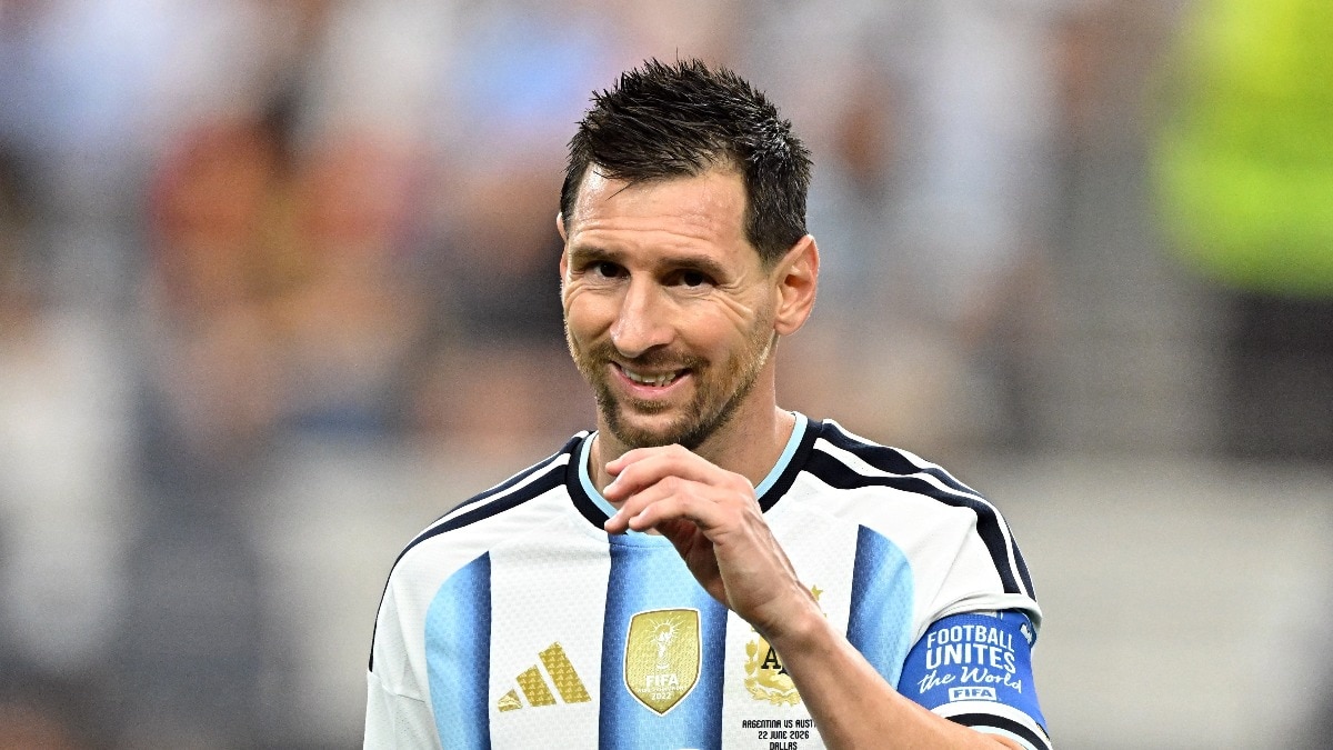 FIFA’s Messi bias again? Fans spot ignored foul before Argentina star’s record World Cup goal