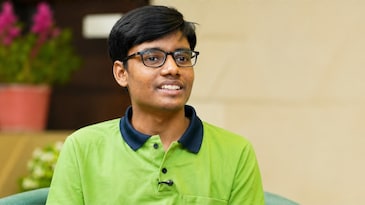 He studied 6 hours, slept by 10:30 pm, played sports. Now he's JEE AIR 1 He studied 6 hours, slept by 10:30 pm, played sports. Now he's JEE AIR 1