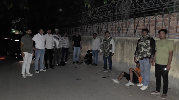Midnight encounter in Delhi